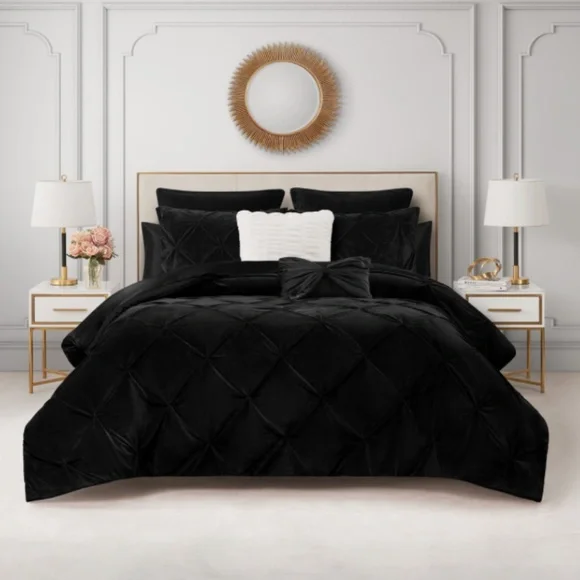 Juicy Couture Kiss Pleat Plush 7-Pc. Comforter Set, Full/Queen - Black - Picture 1 of 1